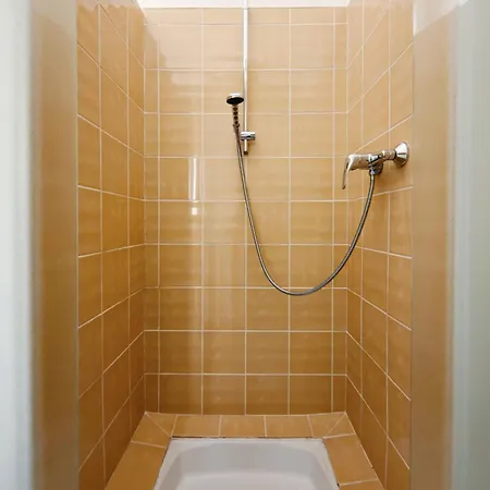Apartment T1 - Cocon Dore Et Jardin Secret, Liberation